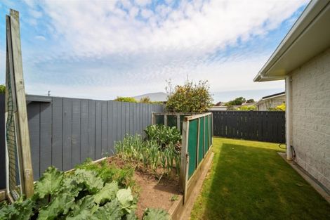 Photo of property in 1 Heather Lea, Hawera, 4610