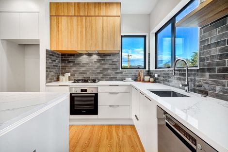 Photo of property in 16 Woodford Avenue, Brookfield, Tauranga, 3110