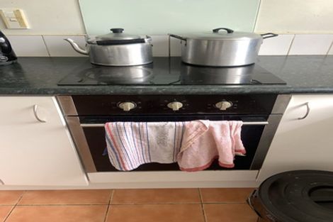 Photo of property in 4 Volta Place, Clendon Park, Auckland, 2103