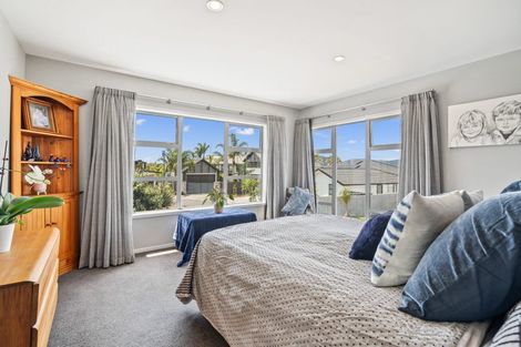 Photo of property in 5 Waitemata Drive, One Tree Point, 0118