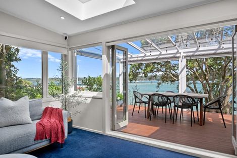 Photo of property in 59 Pohutukawa Avenue, Shelly Park, Auckland, 2014