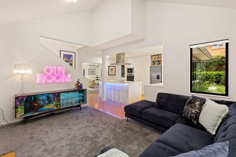 Photo of property in 1/47 Tui Glen Road, Birkenhead, Auckland, 0626