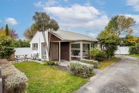 Photo of property in 91 Memorial Avenue, Ilam, Christchurch, 8053
