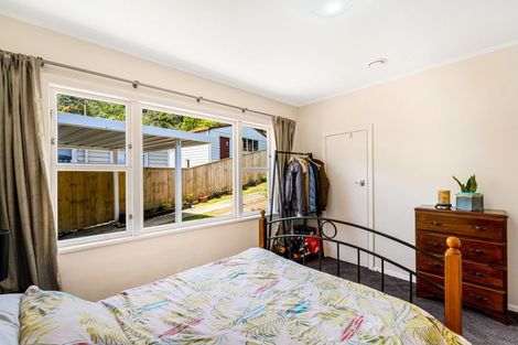 Photo of property in 28 Lowry Crescent, Stokes Valley, Lower Hutt, 5019