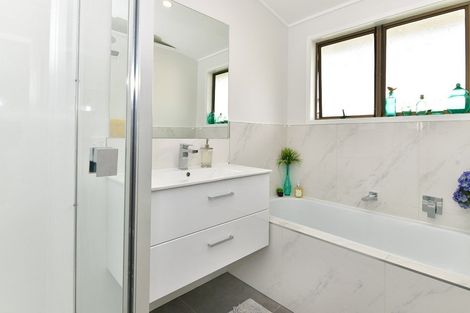 Photo of property in 19b Albatross Road, Red Beach, 0932