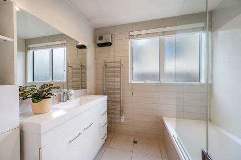 Photo of property in 223 Beacon Point Road, Wanaka, 9305