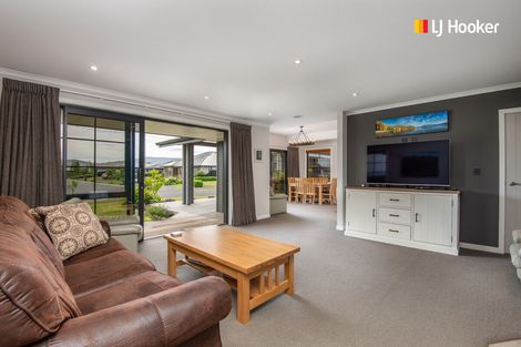 Photo of property in 8 Carrick Place, Mosgiel, 9024