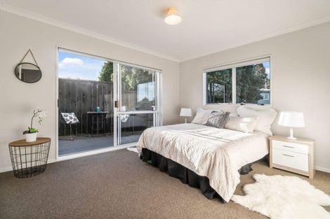 Photo of property in 1/3 Helga Crescent, Te Atatu Peninsula, Auckland, 0610