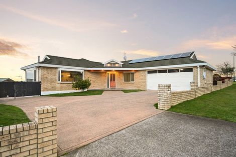 Photo of property in 33 Bartholomew Drive, Nawton, Hamilton, 3200