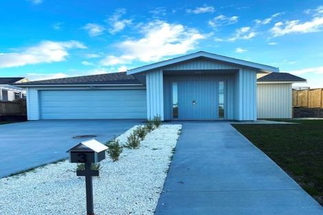 Photo of property in 3 Charles Henry Way, Papakura, 2110