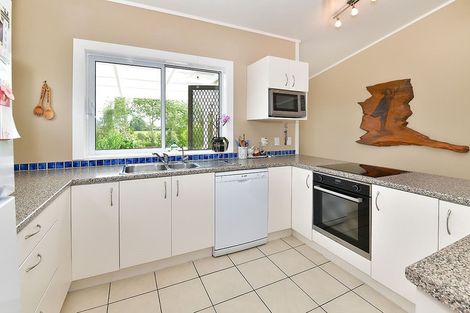 Photo of property in 333 South Head Road, South Head, Helensville, 0874