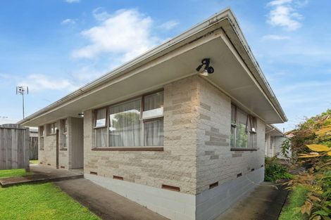 Photo of property in 2/28 Oakland Avenue, Papatoetoe, Auckland, 2025