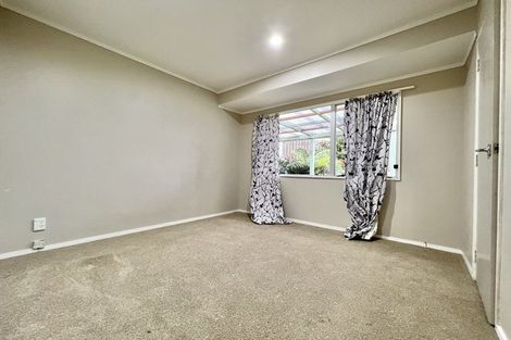 Photo of property in 4 Fernhaven Place, Massey, Auckland, 0614