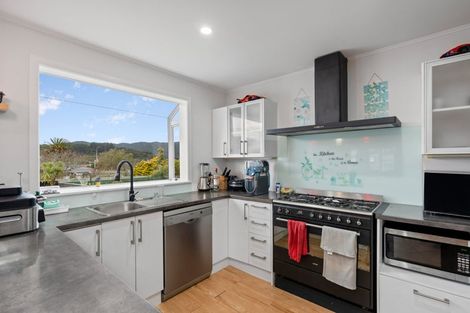 Photo of property in 62 Karaka Street, Wainuiomata, Lower Hutt, 5014