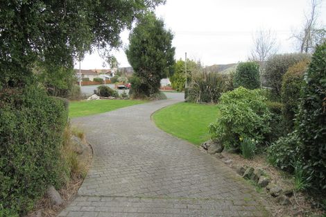 Photo of property in 12 Oxford Street, Waimate, 7924