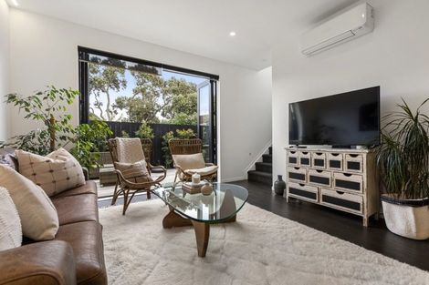 Photo of property in 18d St Michaels Avenue, Point Chevalier, Auckland, 1022