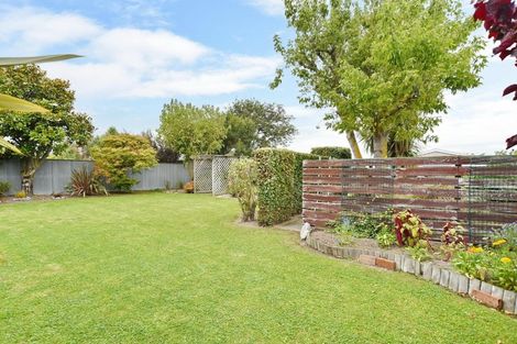 Photo of property in 8 Douglas Street, Rangiora, 7400