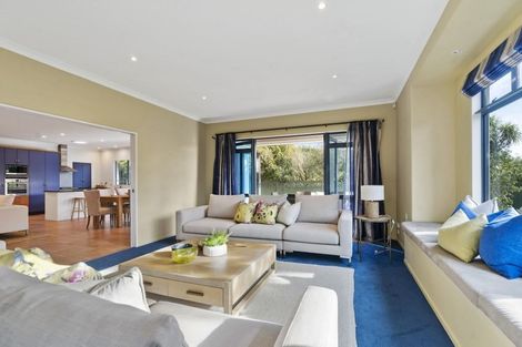 Photo of property in 91 Te Wharau Drive, Greenhithe, Auckland, 0632