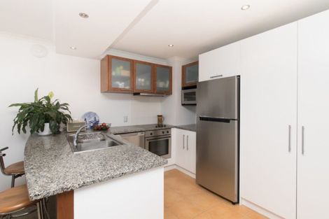Photo of property in 309/178 Marine Parade, Mount Maunganui, 3116