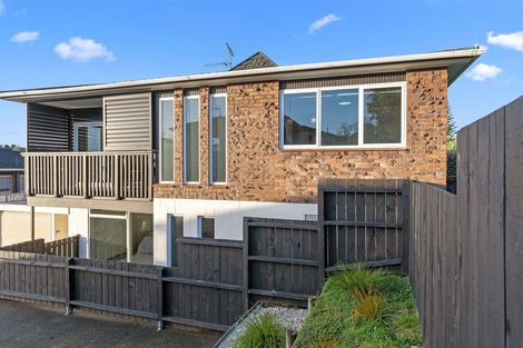 Photo of property in 2/52 Maxwelton Drive, Mairangi Bay, Auckland, 0630