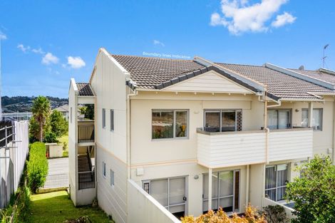 Photo of property in 18e/71 Spencer Road, Oteha, Auckland, 0632