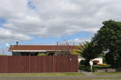 Photo of property in 2 Kinross Place, Mount Maunganui, 3116