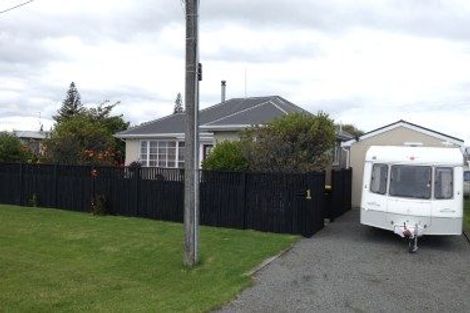Photo of property in 1 Huia Street, Foxton Beach, Foxton, 4815