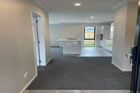 Photo of property in 4 Tangata Way, Omokoroa, 3114