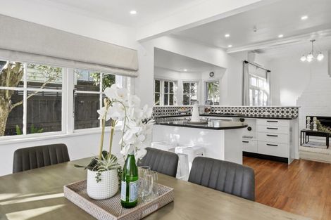 Photo of property in 3 Huia Street, Devonport, Auckland, 0624