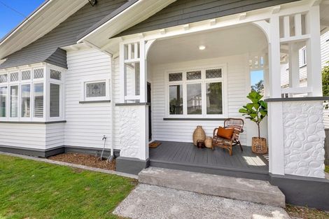 Photo of property in 72 Barrett Street, Westown, New Plymouth, 4310