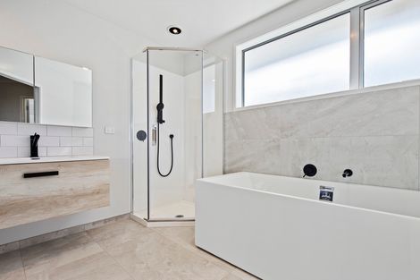 Photo of property in 2 Valley Heights Lane, Pukekohe, 2120