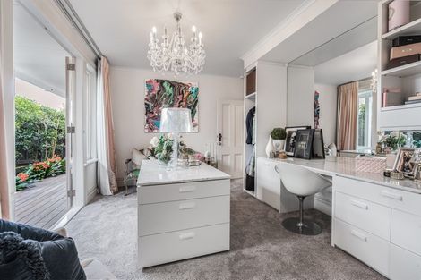 Photo of property in 290 Jervois Road, Herne Bay, Auckland, 1011