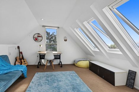 Photo of property in 2/89 Knights Road, Rothesay Bay, Auckland, 0630