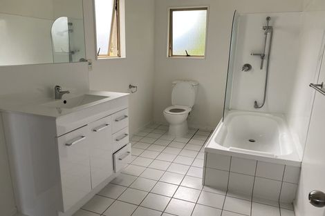 Photo of property in 12 Duxfield Drive, Ranui, Auckland, 0612