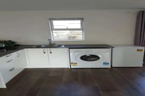 Photo of property in 64a Beach Road, Mellons Bay, Auckland, 2014