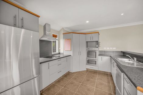 Photo of property in 5 Russell Robertson Drive, Havelock North, 4130