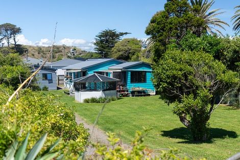 Photo of property in 124 Park Avenue, Waitarere Beach, Levin, 5510