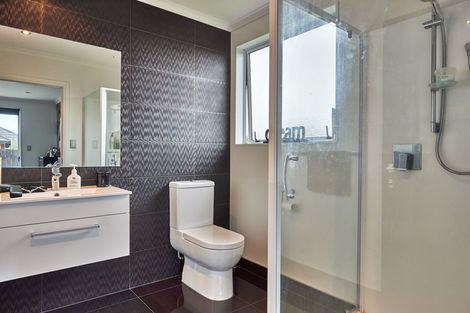 Photo of property in 59 Liberty Grove, Kelvin Grove, Palmerston North, 4414