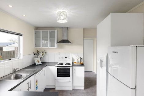 Photo of property in 12 Beadle Place, St Andrews, Hamilton, 3200