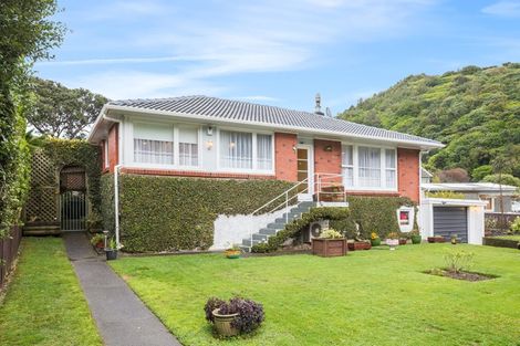 Photo of property in 87 Rangituhi Crescent, Takapuwahia, Porirua, 5022