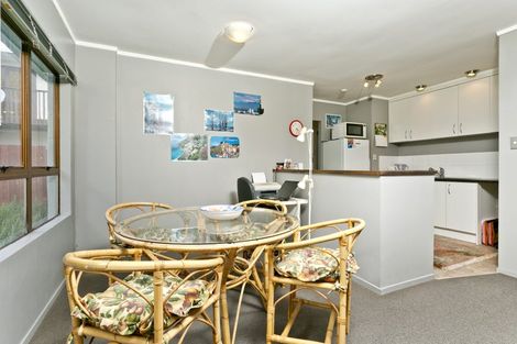 Photo of property in 6 Burns Avenue, Takapuna, Auckland, 0622