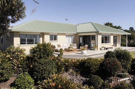 Photo of property in 18 Vanderbilt Place, Welcome Bay, Tauranga, 3112