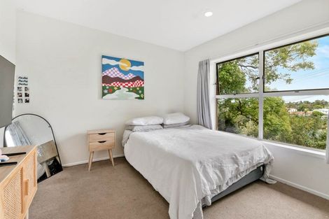Photo of property in 2/30 Uppingham Crescent, Hillcrest, Auckland, 0627