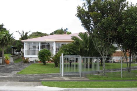 Photo of property in 20 Helvetia Road, Pukekohe, 2120