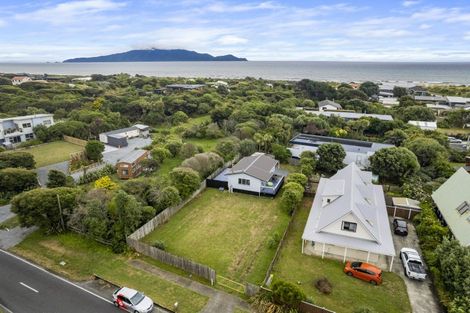 Photo of property in 50 Paetawa Road, Peka Peka, Waikanae, 5391