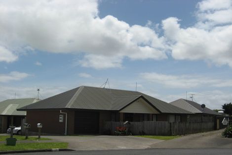 Photo of property in 2/44 Wai Iti Place, Clendon Park, Auckland, 2103