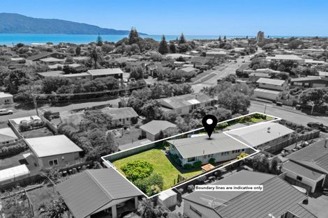 Photo of property in 30a Toru Road, Paraparaumu Beach, Paraparaumu, 5032