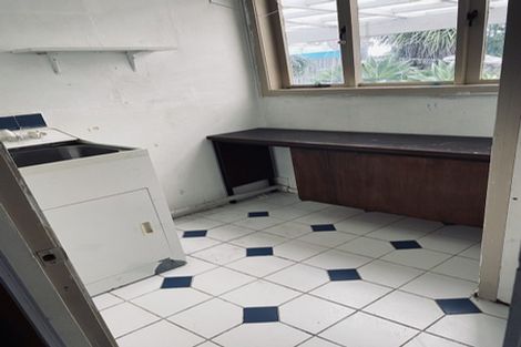 Photo of property in 1 Beihlers Road, Weymouth, Auckland, 2103