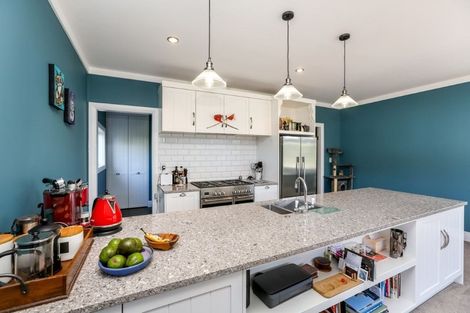 Photo of property in 76 Barrett Street, Westown, New Plymouth, 4310