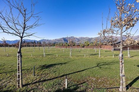 Photo of property in 118 Lachlan Avenue, Hawea Flat, Wanaka, 9382